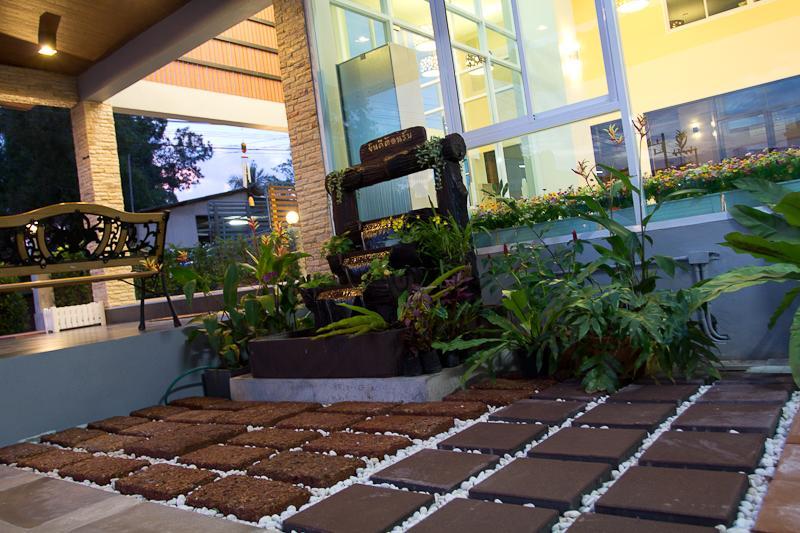 Centrino Hotel Surat Thani Eksteriør bilde